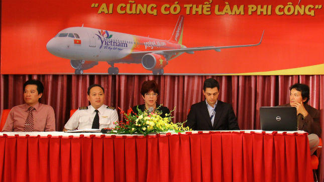 Học viên phi công khóa I của VietJet lên đường sang Mỹ